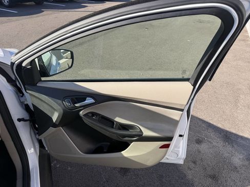 Used 2018 Ford Focus SE image 15