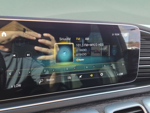 Used 2022 Mercedes-Benz GLE 350 4MATIC image 33