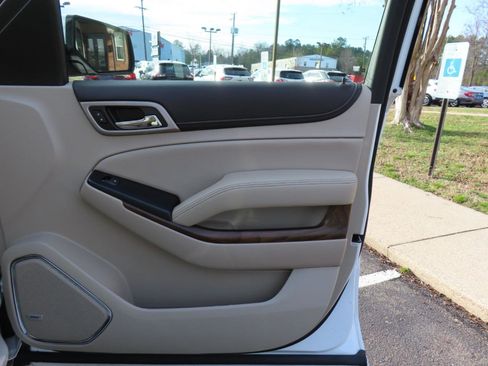 Used 2019 GMC Yukon Denali w/ Denali Ultimate Package image 27