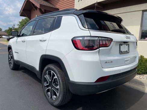 Used 2023 Jeep Compass Limited image 7