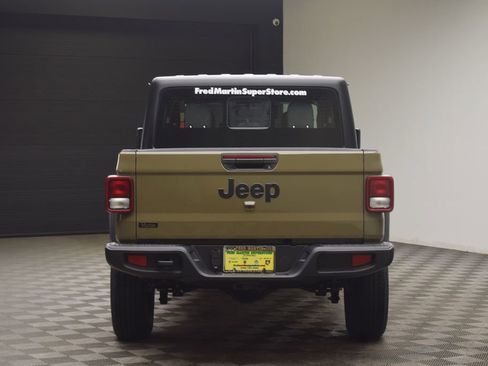 New 2026 Jeep Gladiator Sport image 12