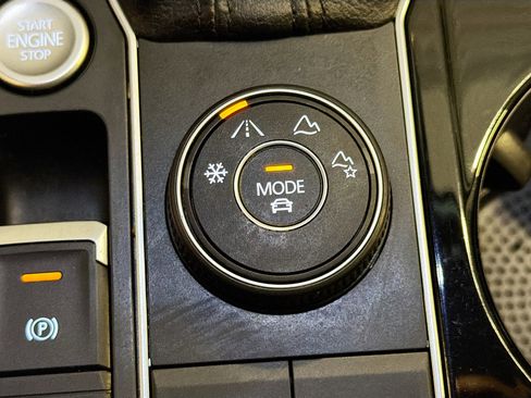 Used 2021 Volkswagen Atlas SEL image 26