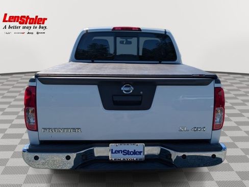 Used 2016 Nissan Frontier SL w/ Moonroof Package AWD/4WD image 4