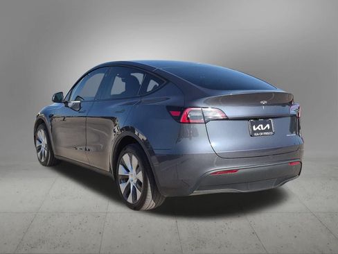 Used 2023 Tesla Model Y Long Range AWD/4WD image 4