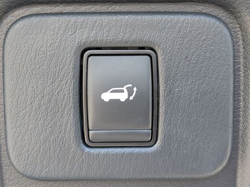 Used 2021 Nissan Murano Platinum w/ Cargo Package image 17