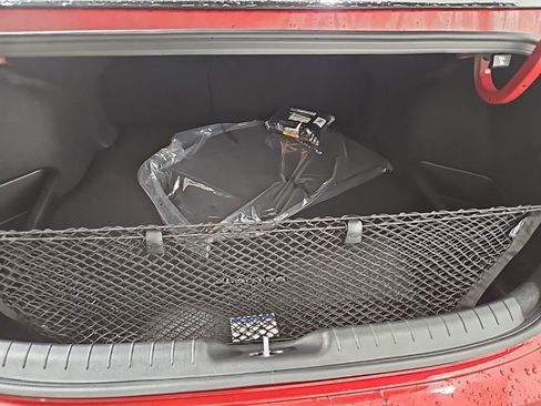 Used 2025 Hyundai Elantra SEL image 24