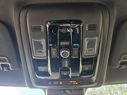 New 2026 GMC Yukon XL Elevation w/ Elevation Premium Package image 20