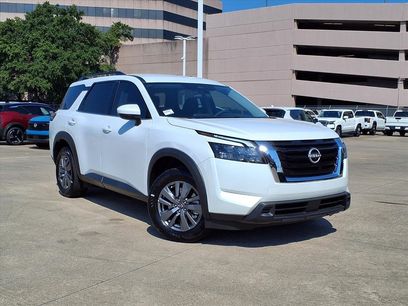 New 2025 Nissan Pathfinder SV