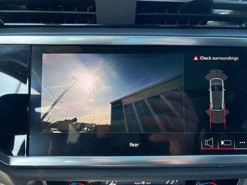 Used 2025 Audi Q3 2.0T Premium image 21