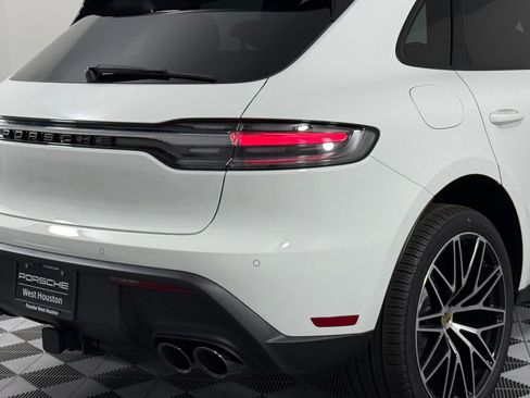 New 2026 Porsche Macan image 13