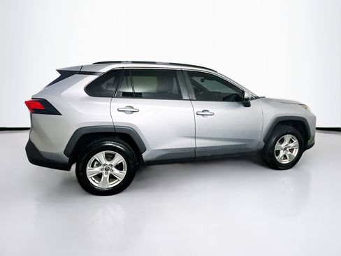 Used 2021 Toyota RAV4 XLE image 10