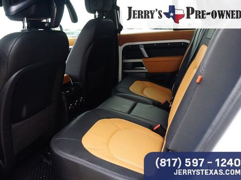 Used 2024 Land Rover Defender 110 X-Dynamic SE AWD/4WD image 20
