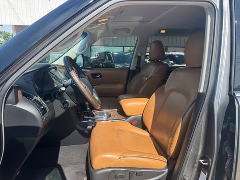 Used 2017 INFINITI QX80 Signature Edition RWD image 15
