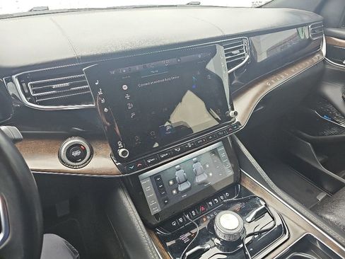 Used 2022 Jeep Grand Wagoneer Series I AWD/4WD image 6