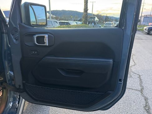 Used 2024 Jeep Wrangler Unlimited Rubicon 4xe image 81