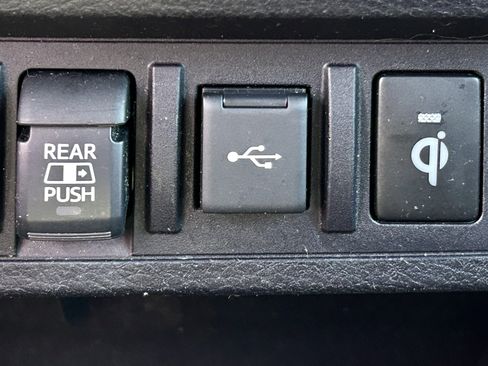 Used 2021 Toyota Tacoma TRD Off-Road image 33