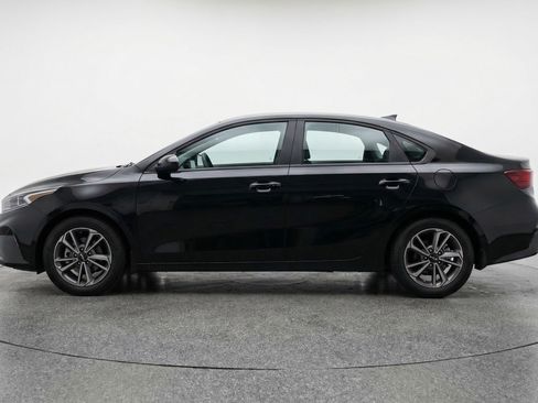 Used 2024 Kia Forte LXS FWD image 5