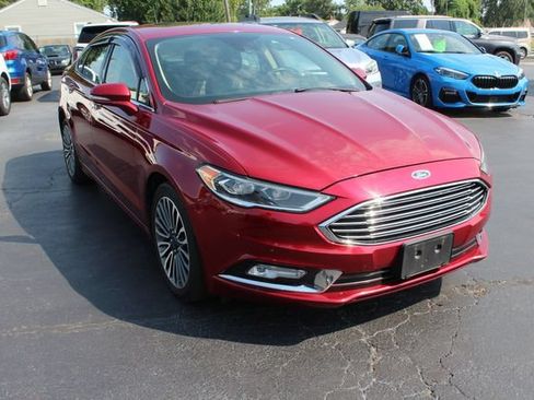 Used 2017 Ford Fusion SE w/ Fusion SE Technology Package AWD/4WD image 12