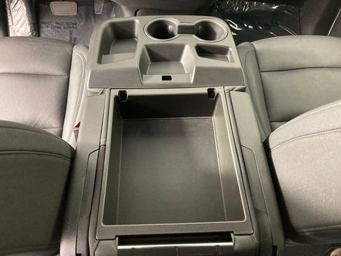 Used 2024 GMC Sierra 1500 SLT image 15