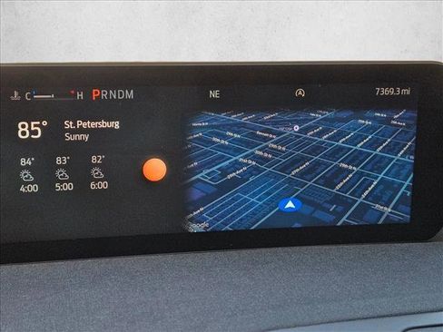 Used 2025 Ford Expedition Active image 11