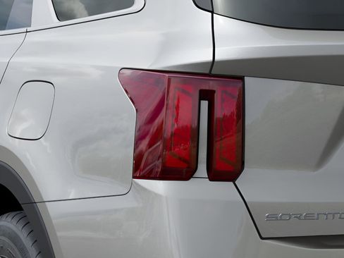 New 2026 Kia Sorento LX FWD image 12