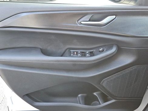 New 2026 Jeep Grand Cherokee L Laredo image 15