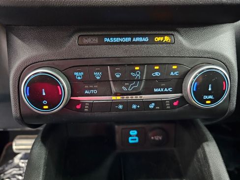 Used 2023 Ford Escape ST-Line Select AWD/4WD image 20