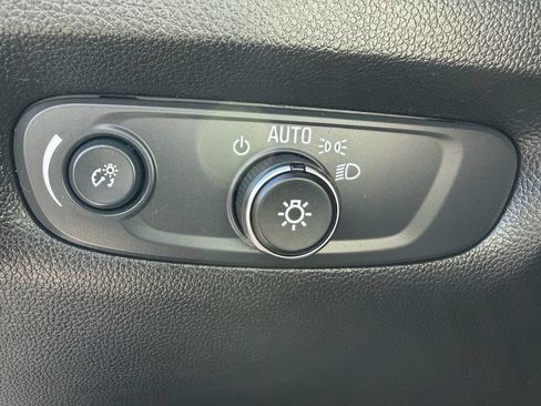 Used 2023 Chevrolet Traverse RS AWD/4WD image 22