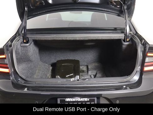 Used 2017 Dodge Charger RWD image 17