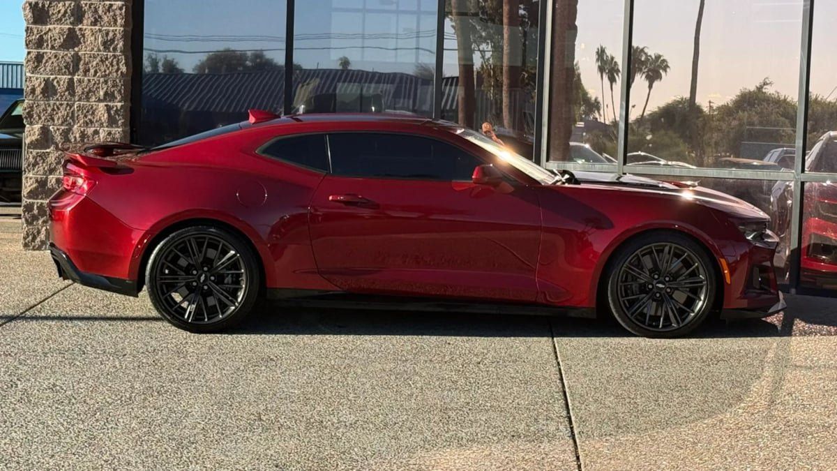 Used 2018 Chevrolet Camaro ZL1 RWD image 14