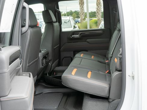 New 2026 GMC Sierra 2500 AT4 image 18