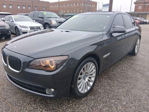 Used 2012 BMW 750i xDrive image 4