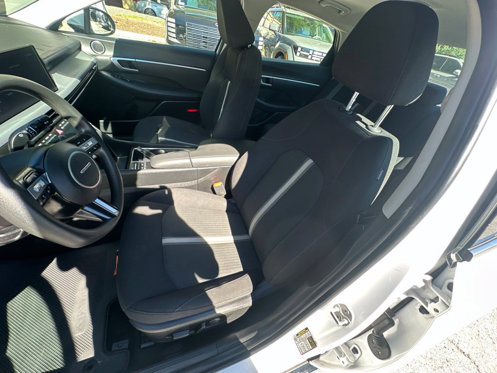 Used 2025 Hyundai Sonata SEL AWD/4WD image 10