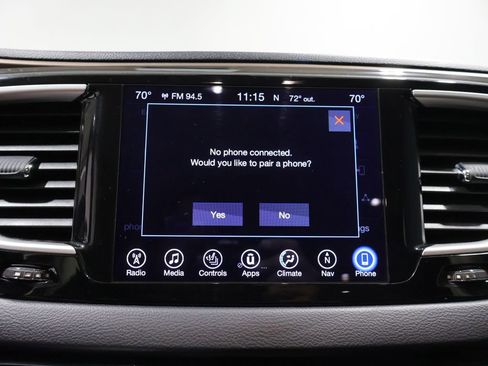 Used 2017 Chrysler Pacifica Touring-L w/ Tire & Wheel Group FWD image 23