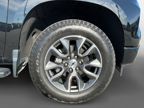 Used 2023 Chevrolet Silverado 1500 RST w/ Protection Package AWD/4WD image 15