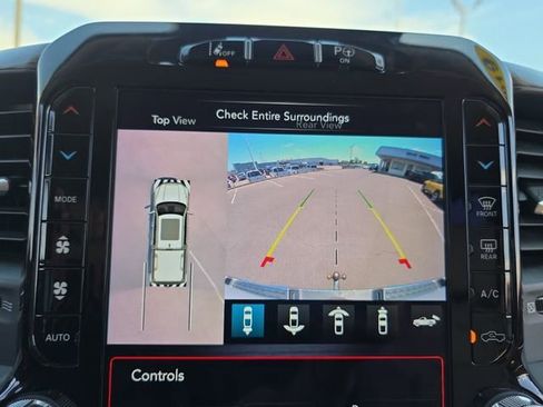 Used 2019 RAM 1500 Laramie AWD/4WD image 23