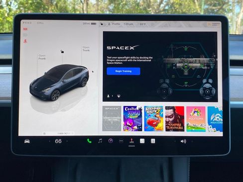 Used 2025 Tesla Model Y Long Range image 24