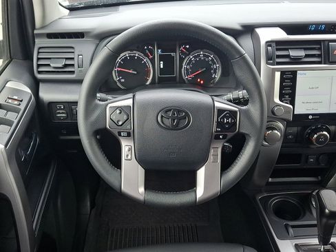 Used 2022 Toyota 4Runner TRD Sport w/ Technology Package AWD/4WD image 11