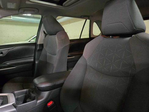 Used 2019 Toyota RAV4 XLE w/ All Weather Liner Package AWD/4WD image 21