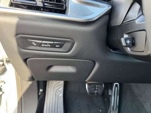 New 2026 BMW X5 sDrive40i w/ M Sport Package image 32