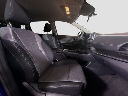 Used 2023 Nissan Rogue SV FWD image 29