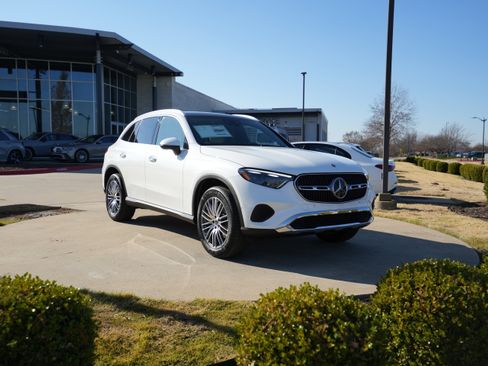 New 2026 Mercedes-Benz GLC 300 4MATIC image 1