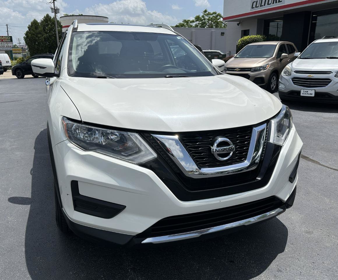 Used 2017 Nissan Rogue SV AWD/4WD image 5