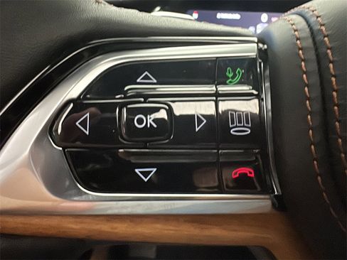 Used 2023 Jeep Grand Cherokee Summit image 25