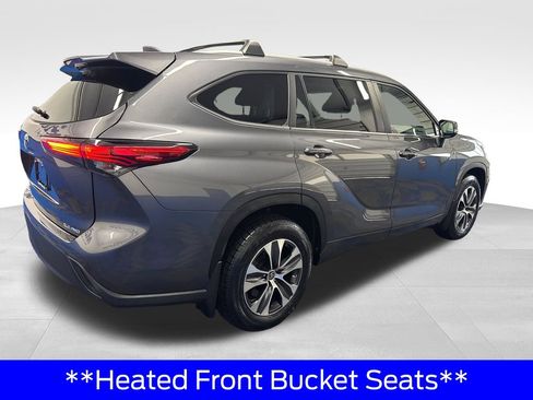 Used 2023 Toyota Highlander XLE AWD/4WD image 5