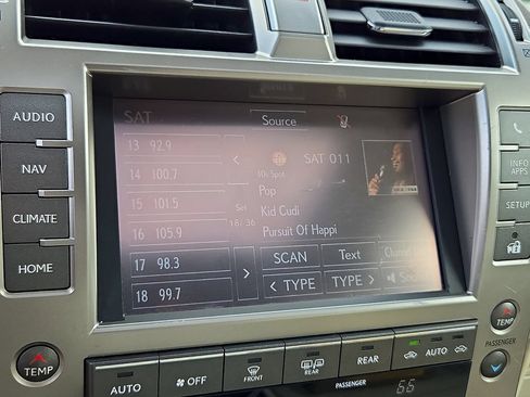 Used 2015 Lexus GX 460 w/ Premium Package AWD/4WD image 18