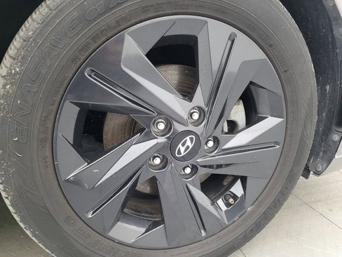 Used 2022 Hyundai Elantra SEL FWD image 31