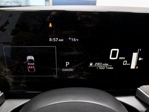 Used 2025 Nissan Kicks SV image 28