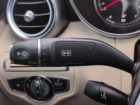 Used 2015 Mercedes-Benz C 300 4MATIC Sedan image 25
