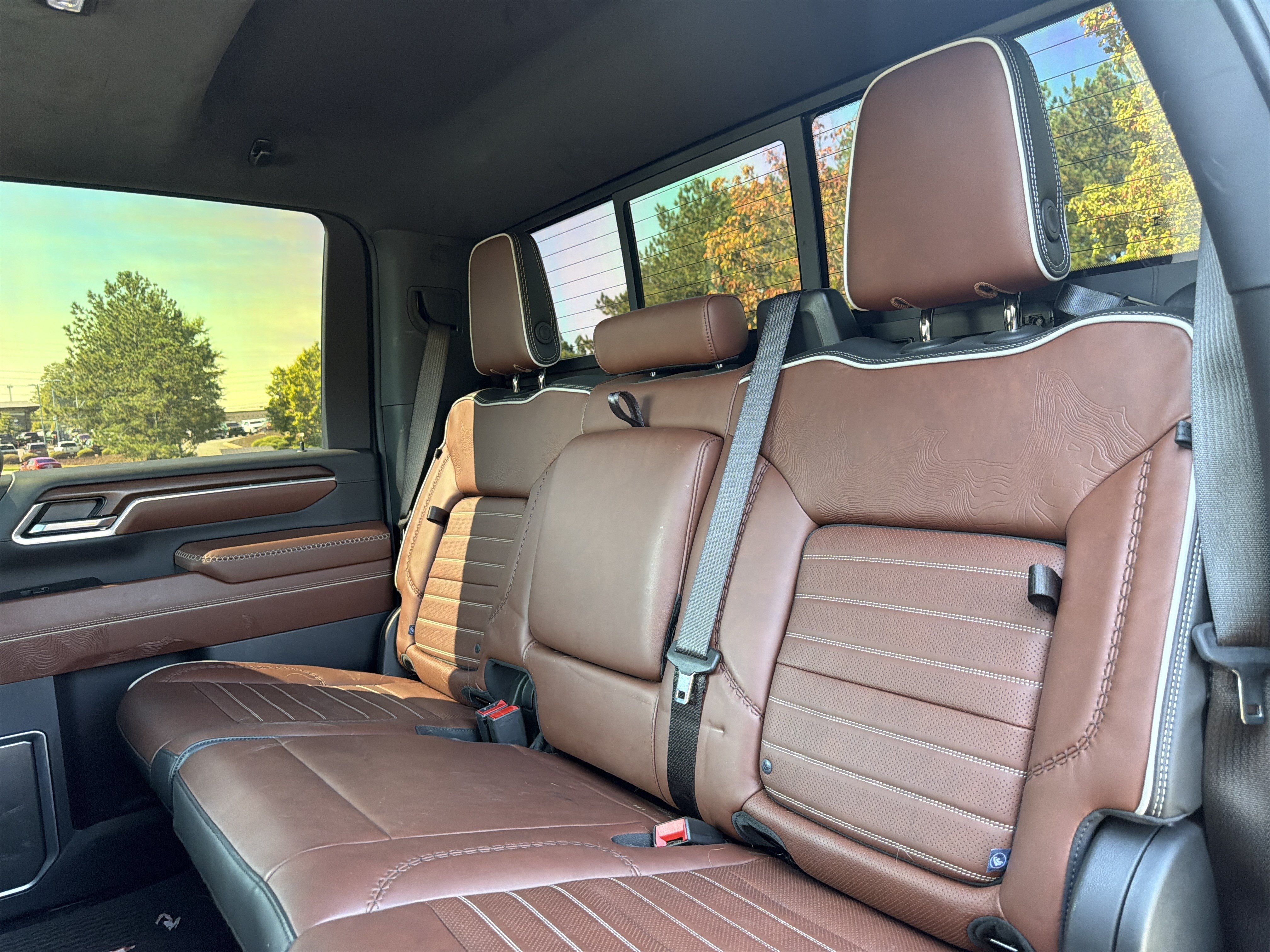 Used 2025 GMC Sierra 2500 Denali Ultimate AWD/4WD image 9